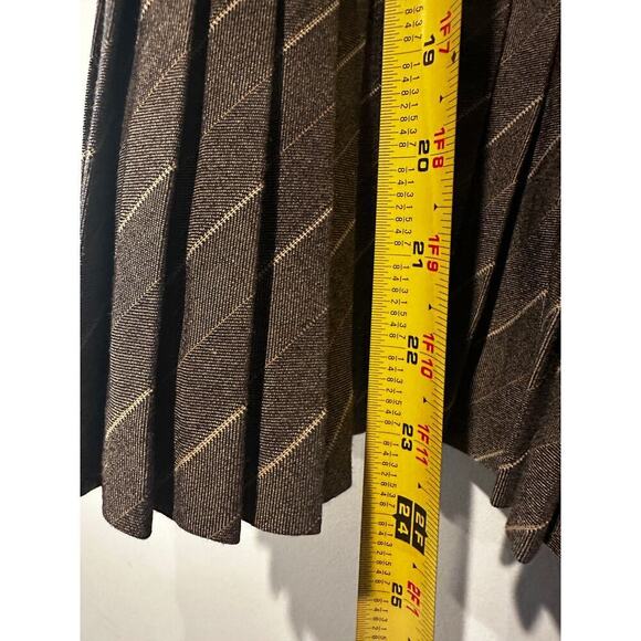 Size 8 Blazer Pleated Skirt Suit Set Brown Striped Career Office Siren Boardroom - Picture 13 of 14